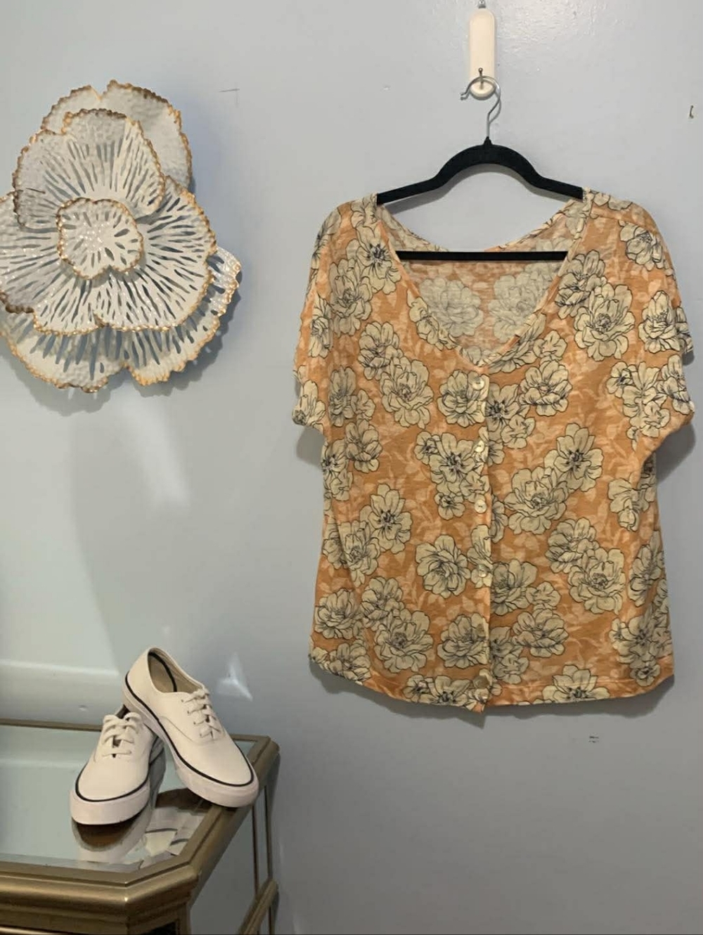 Floral V-Neck Short Sleeve Top in Peach 100% Linen
